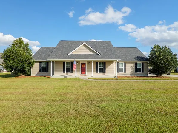 7 Bennett Ln, Ray City, GA 31645