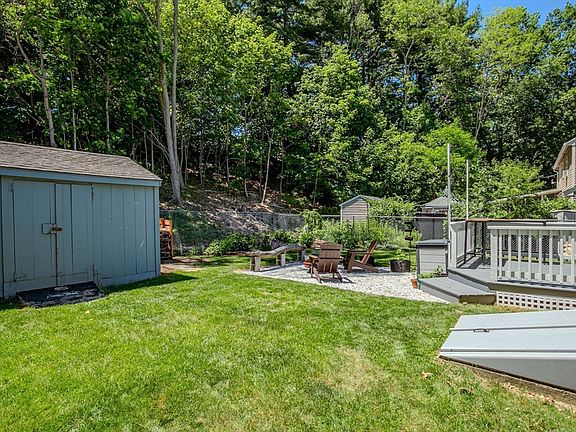 3rd image of 13 Christie Dr #B