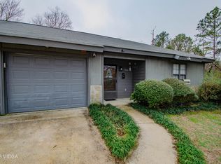 924 Dunbar Rd, Warner Robins, GA 31093