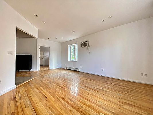 4th image of 23 Bay 49 St #1C