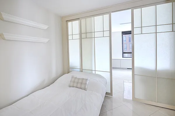 Sold by Corcoran | media 21