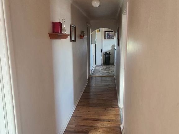 2nd image of 195 S 51st St