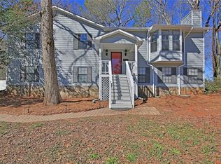 415 Russell Ridge Dr, Lawrenceville, GA 30043