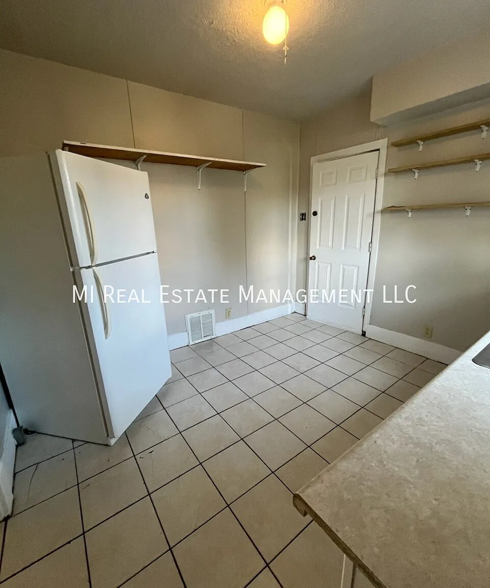 2 bed, 1.0 bath, 1000 sqft, $1,295 — Photo 4