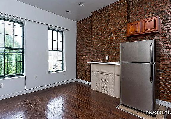 5th image of 800 Mac Donough St #3B