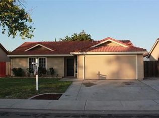 2060 Village Dr, Tracy, CA 95376