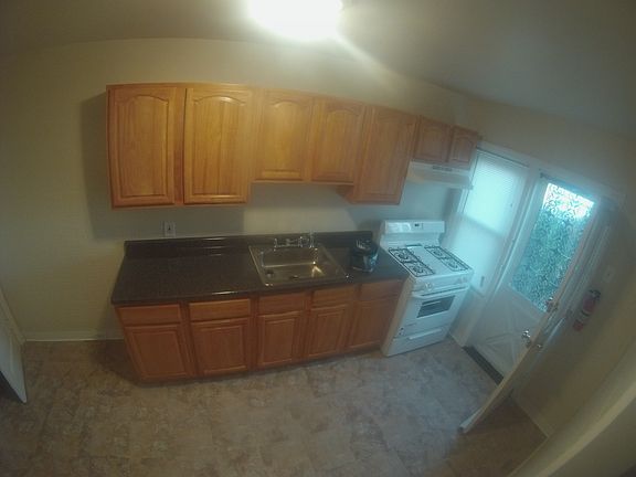 5th image of 5900 Greenway Ave