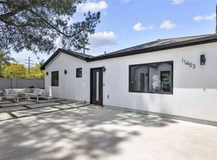 11453 Calvert St, North Hollywood, CA 91606