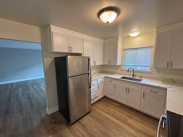 1172 Brace Ave #2 — Photo 12