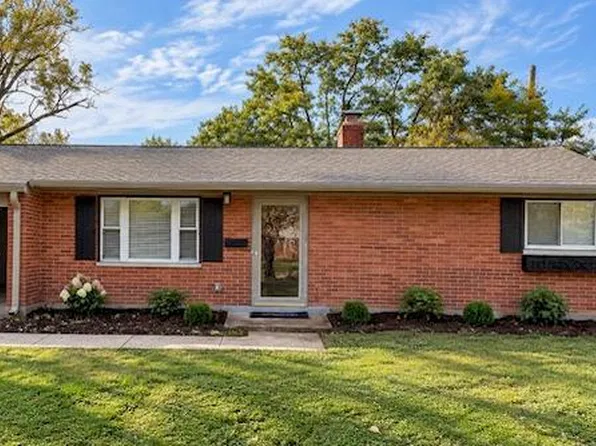 4009 Royal Oak Dr, Dayton, OH 45429