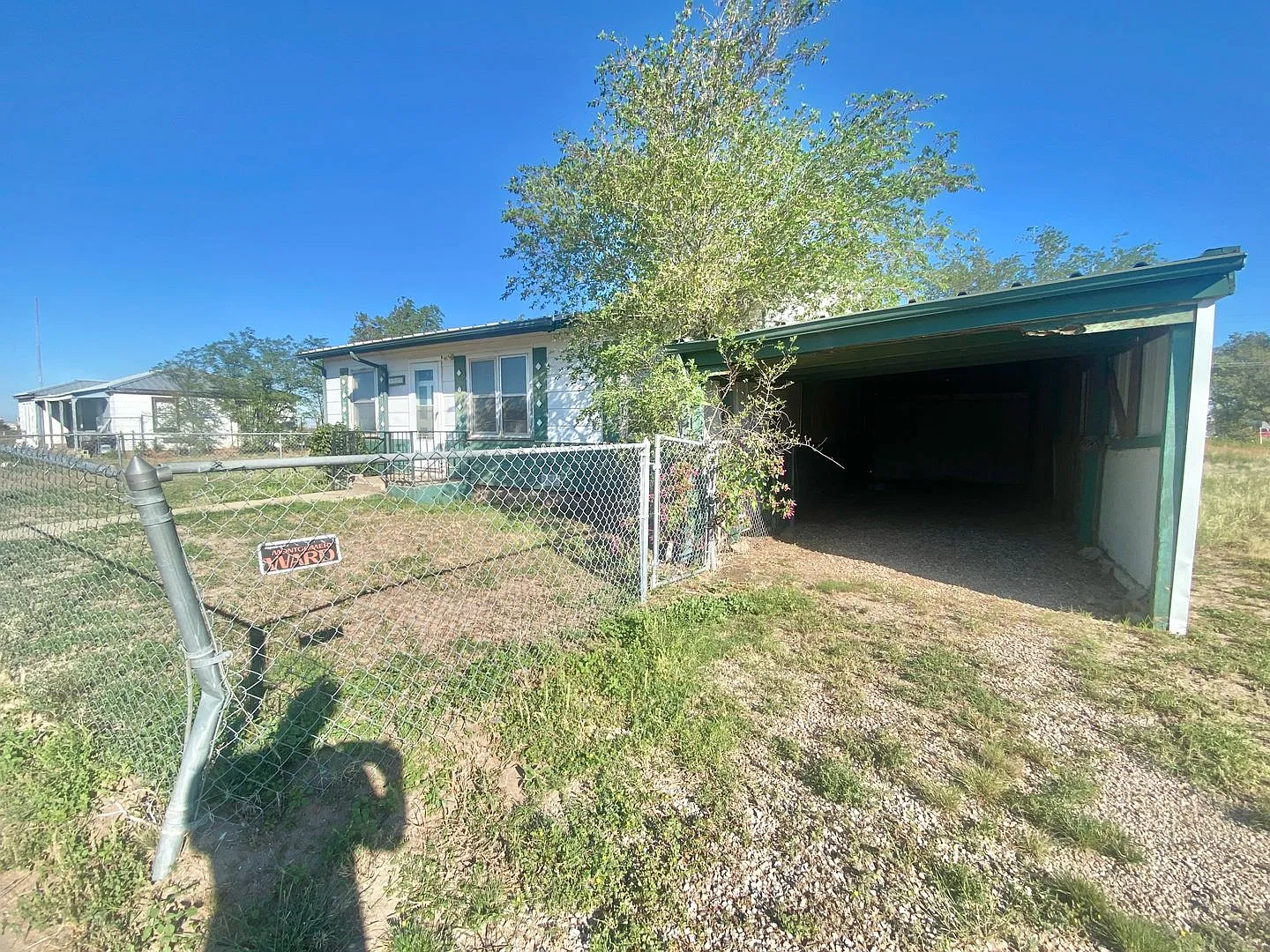3 Bed 1 Bath Near Mlk Now Available — Photo 2