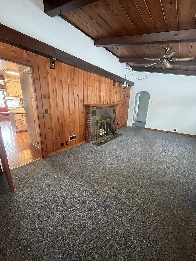 2 Bedroom House Available in Fulton — Photo 2