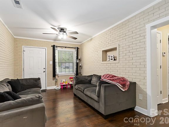 2nd image of 106 Robinson Ave
