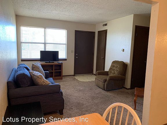3rd image of 1111 W 10th St #2