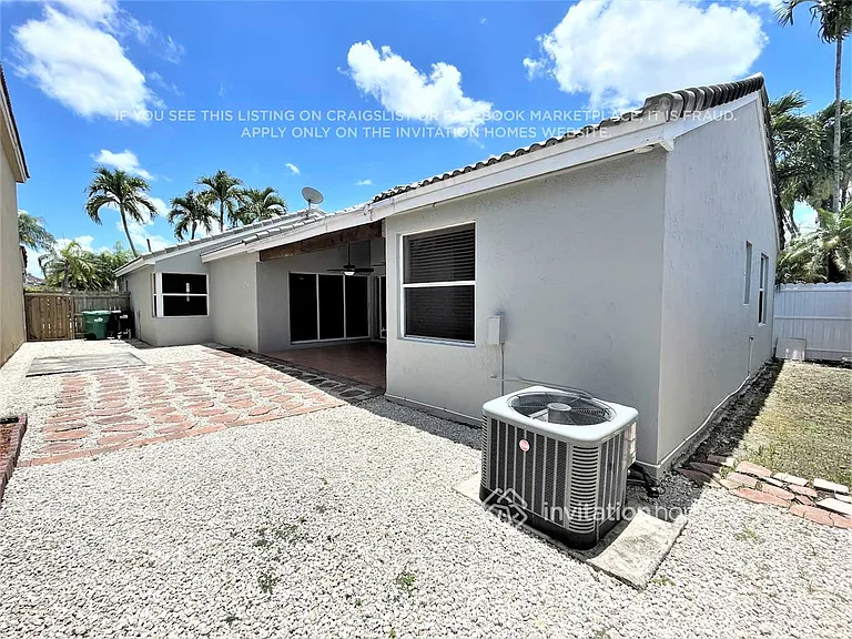 15543 SW 96th Ter — Photo 24