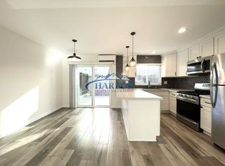 677 W 39th St #B, San Pedro, CA 90731