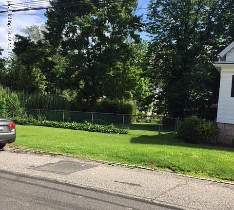 2nd image of 158 Burke Ave