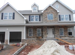 6 Briarheath Ln, Clark, NJ 07066