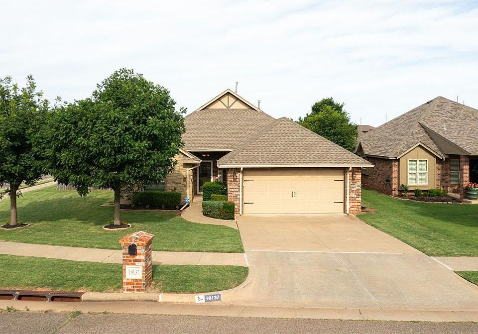 1st image of 19137 Meadows Crossing Dr