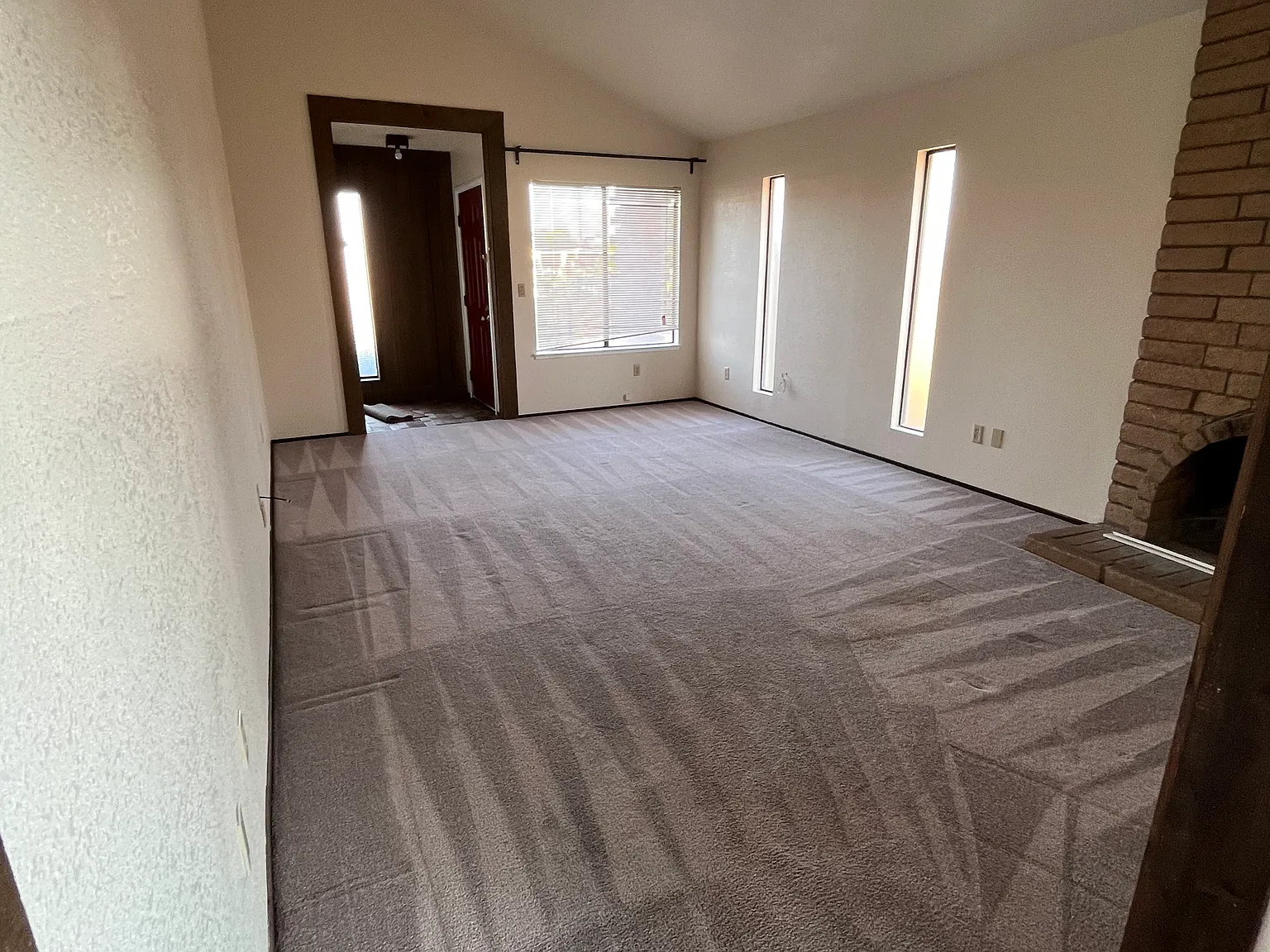 2 bed, 1100 sqft, $2,100 — Photo 2