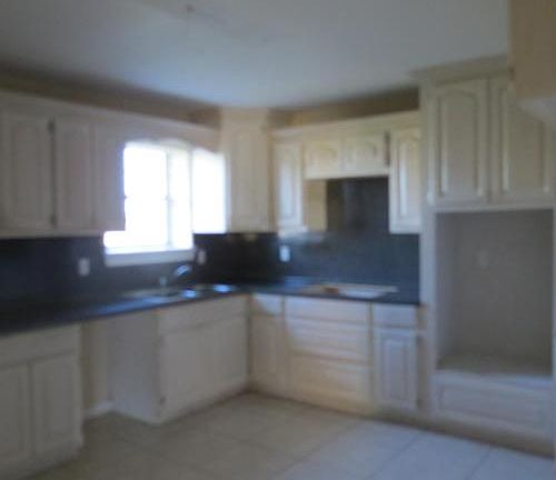 4th image of 30658 Jacaranda Ct N