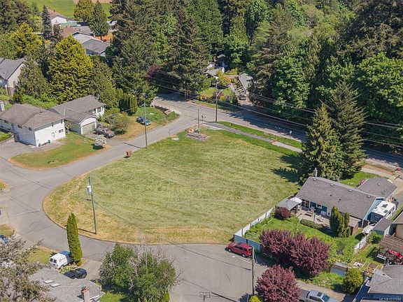 2nd image of 2694 Myra Pl