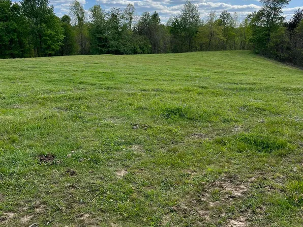 9991 Castle Hill Rd, East Bernstadt, KY 40729