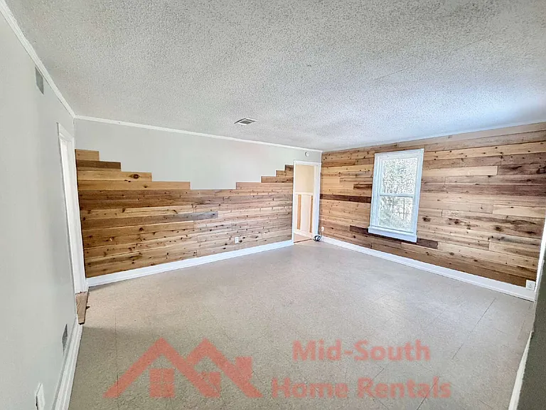1417 Rayner St — Photo 2