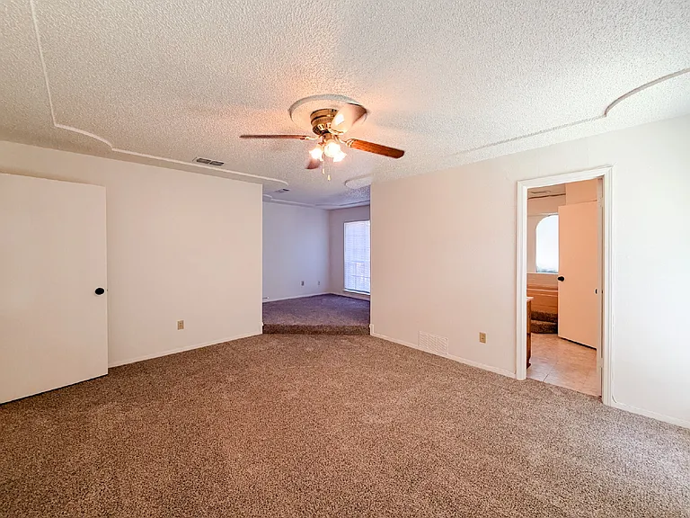 712 Pecan St — Photo 18