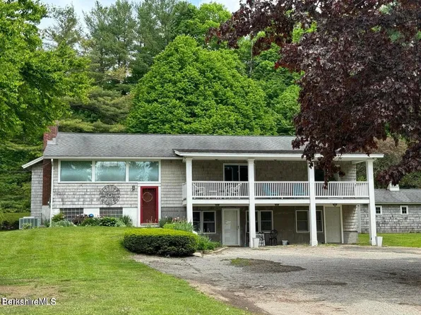510 East St, Lee, MA 01238
