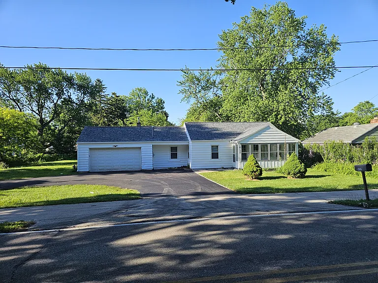 6132 Bay Shore Rd — Photo 2