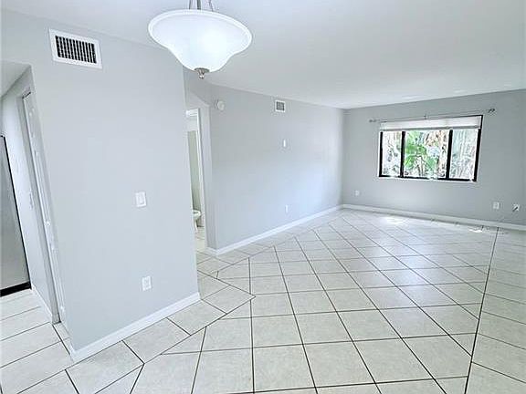4th image of 1420 Green Valley Cir Unit 802