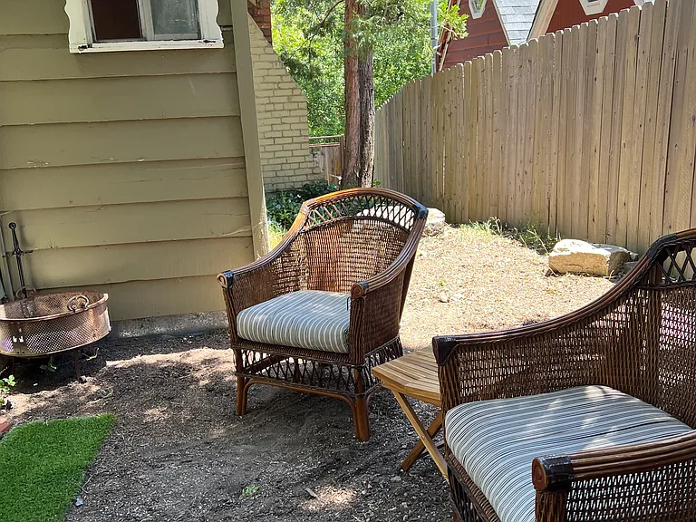 689 Knoll Dr — Photo 9