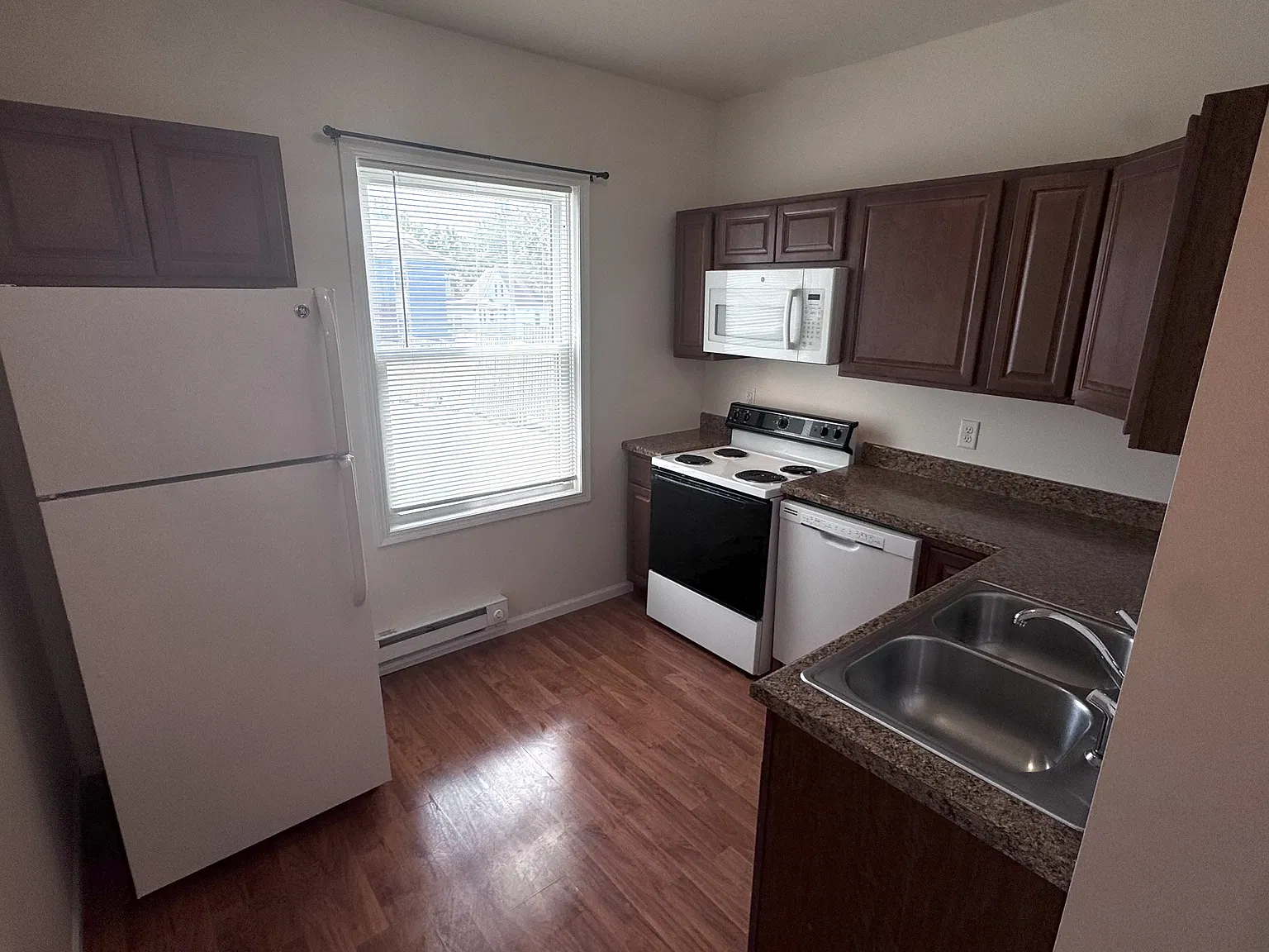 623 E Jefferson St — Photo 4