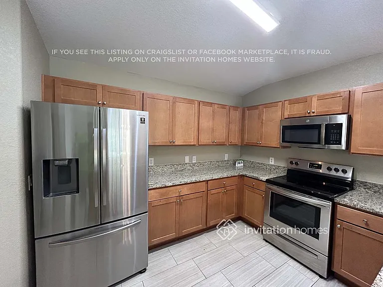 12404 Appleberg Cir — Photo 5
