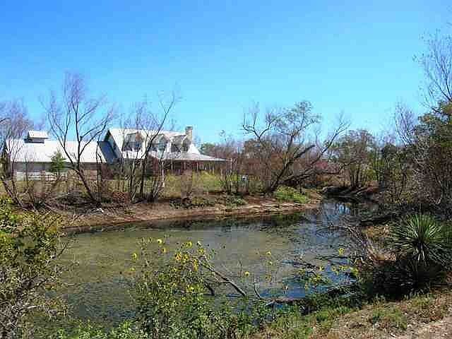 1st image of 414 Windsong St