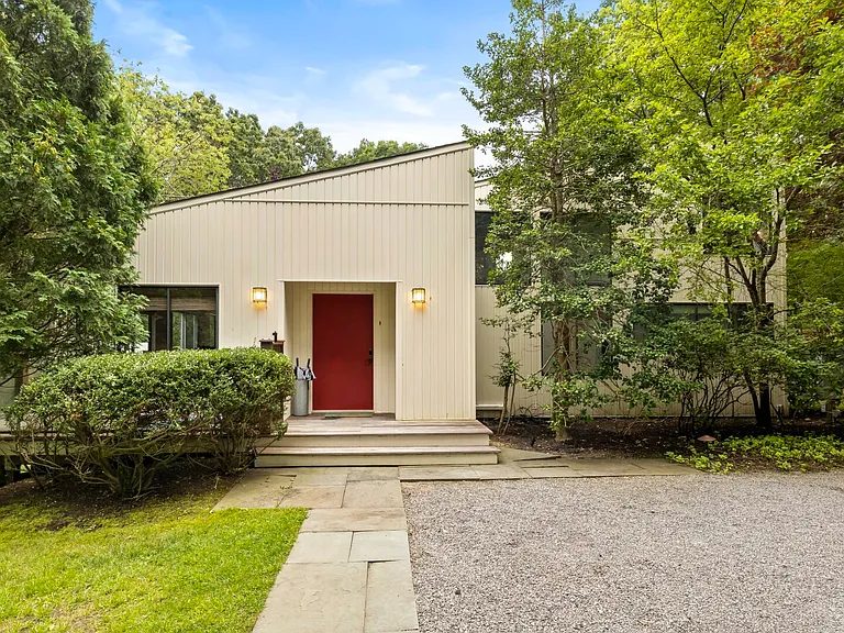 106 Peconic Hills Dr — Photo 33