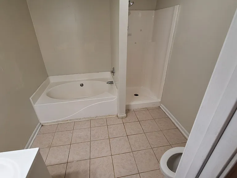 108 Live Oak Dr — Photo 4