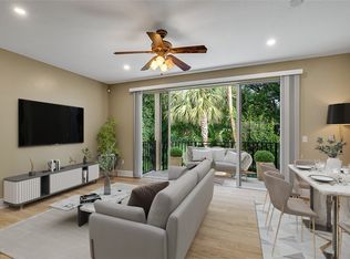 1670 42nd Sq APT 101, Vero Beach, FL 32960