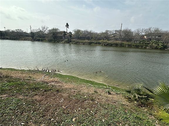 4th image of 6104 Hidden Cv #2