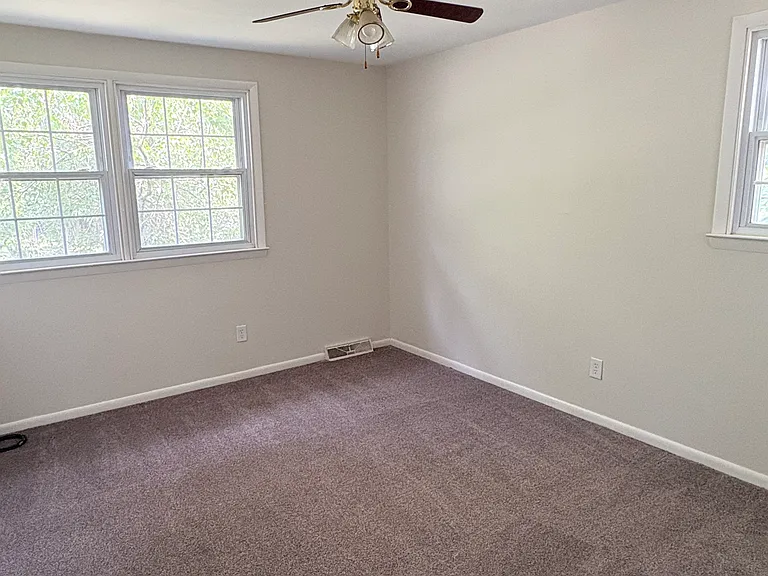 600 Dehaven Dr — Photo 16