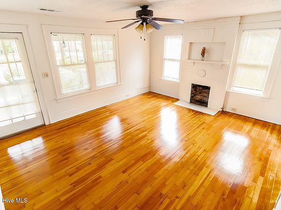 3rd image of 2517 Wrightsboro Road