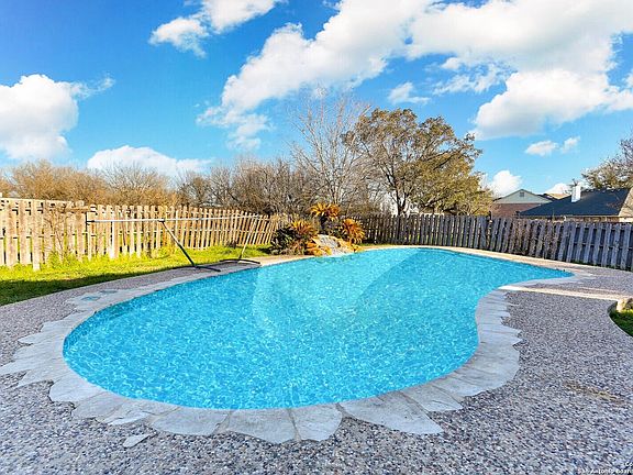 4th image of 7534 LEGEND POINT DR