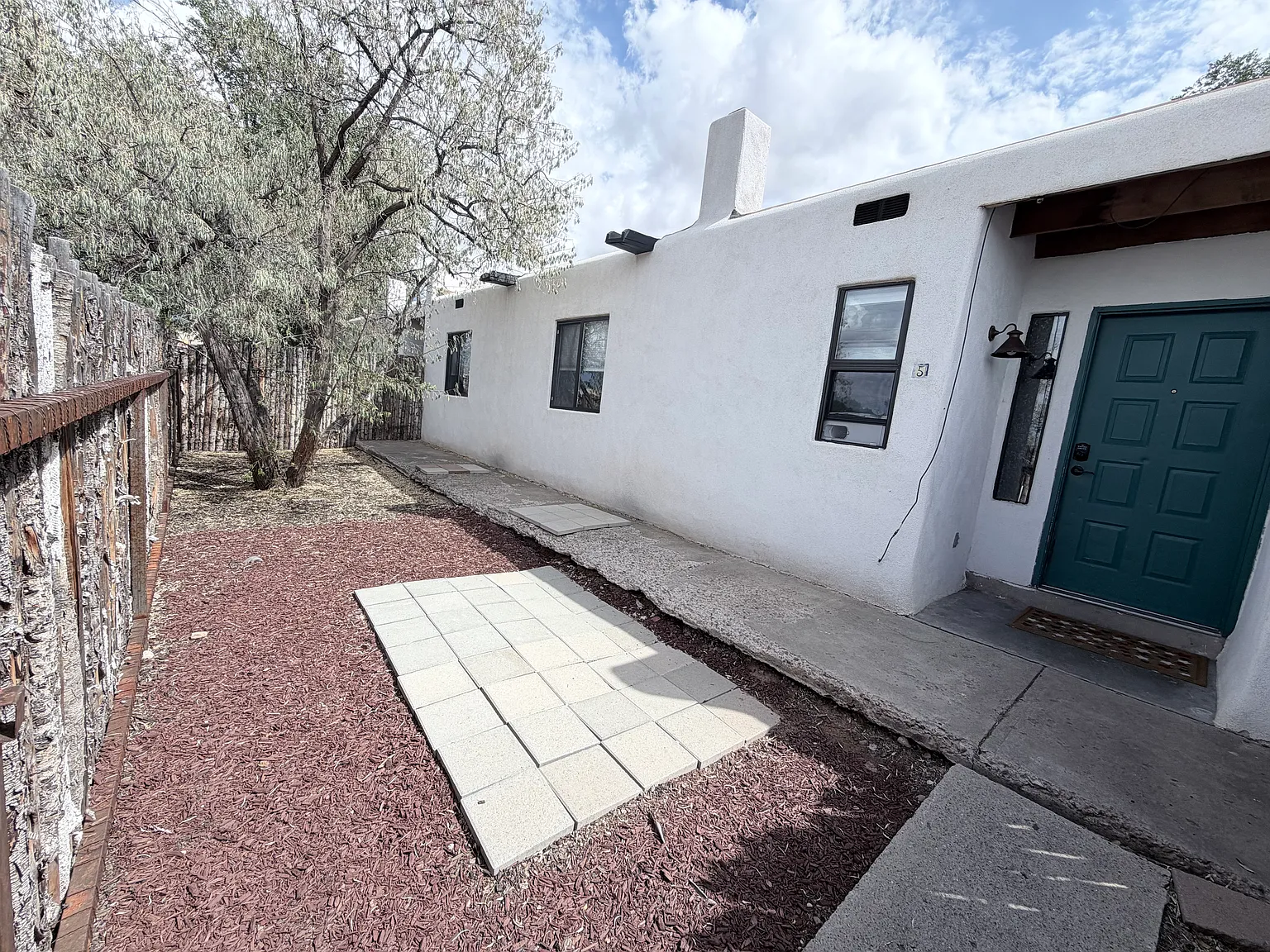 2 bed, 850 sqft, $1,849 — Photo 2