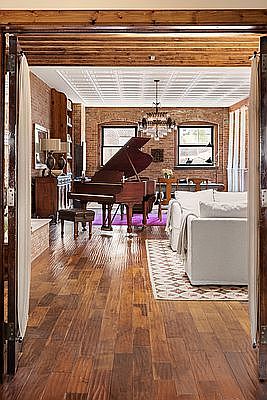 4th image of 55 N Moore St
