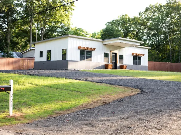221 N Virginia Ave, Chesnee, SC 29323