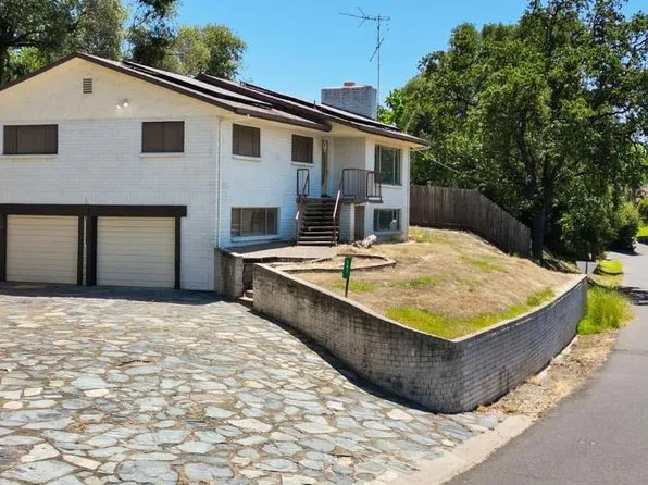 597 Amador Ave, Angels Camp, CA 95222