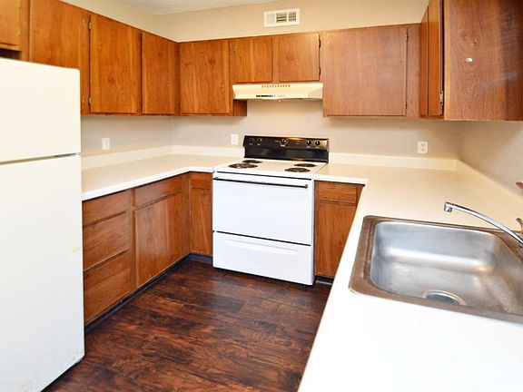 5th image of 3501 Fort Ave APT 16