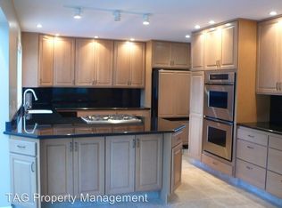 640 100th Ave SE, Bellevue, WA 98004