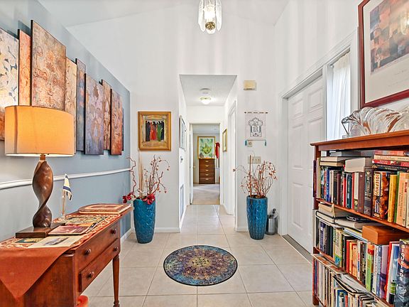 4th image of 1425 NW 27th Avenue
